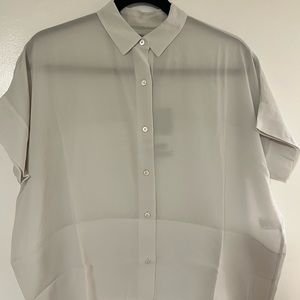 The Clean Silk Short-Sleeve Square Shirt from Everlane
